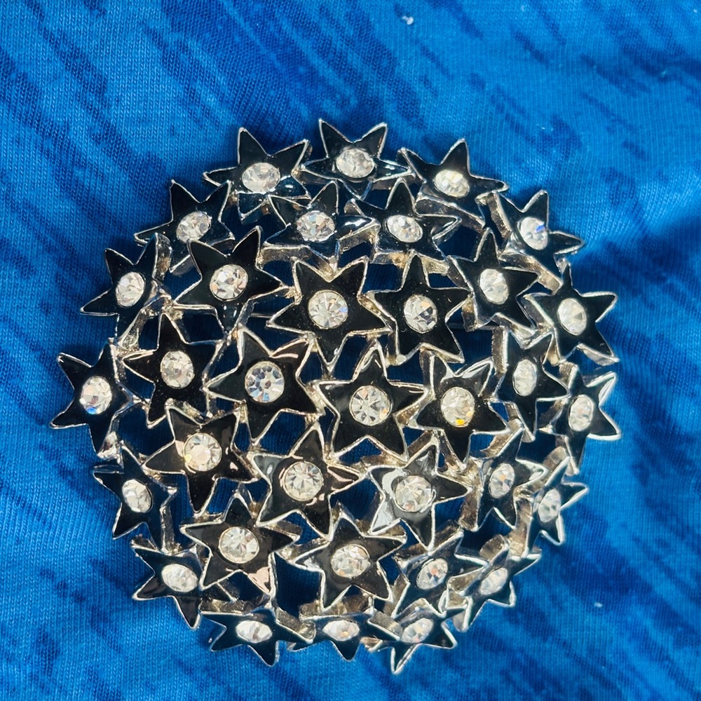Star Pattern Brooch with Rhinestones - Picture 3 of 7